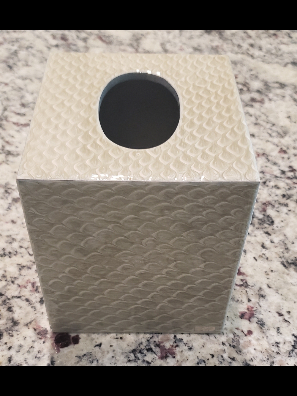 Mike And Ally Pacific Fine Textured Boutique Tissue Box Cover